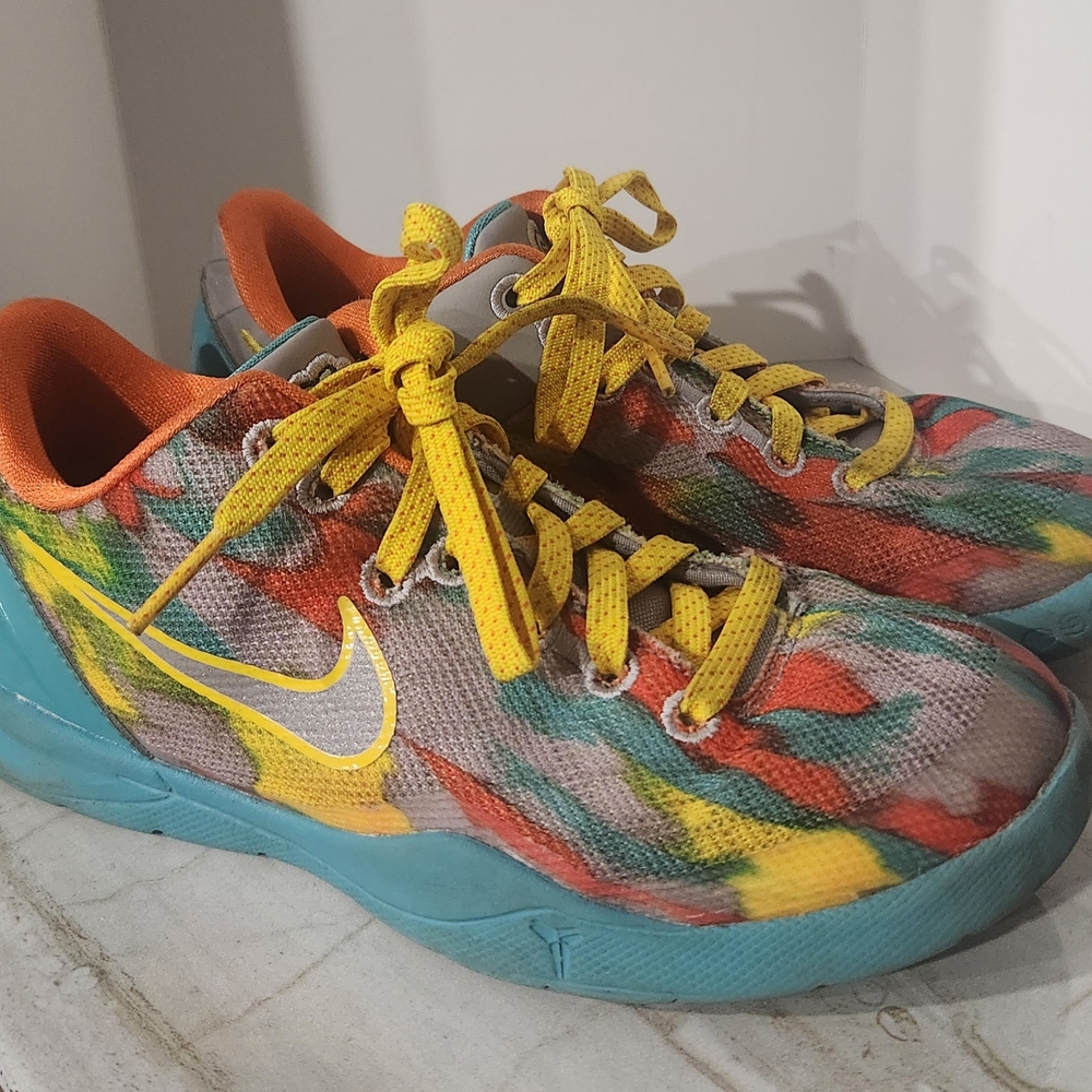 RARE Nike Kids Kobe 8 Protro Venice Beach DS Sz 1Y